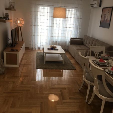 Apartment Triton Belgrado Exterior foto